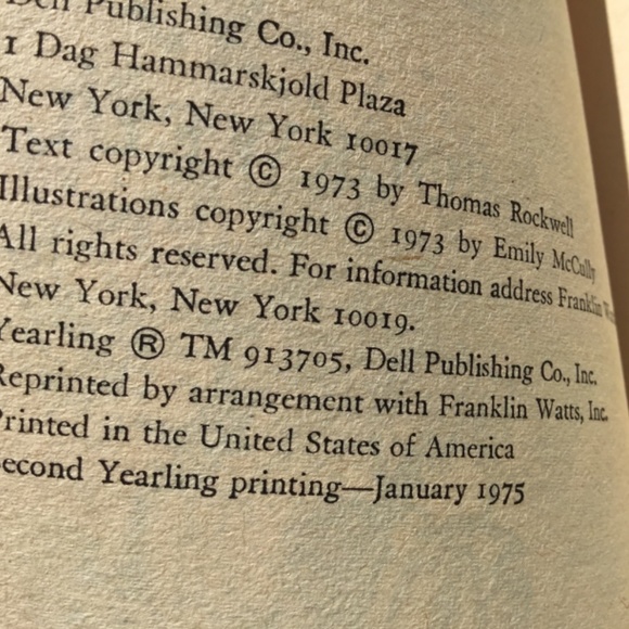 How to Eat Fried Worms Book Rockwell 1975 2nd - Picture 3 of 5